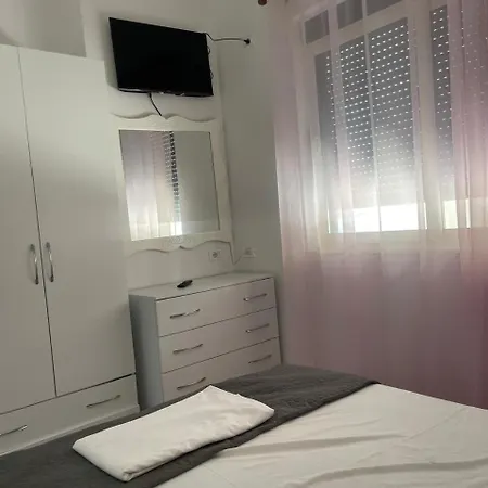 Neell Golem (Tirana)