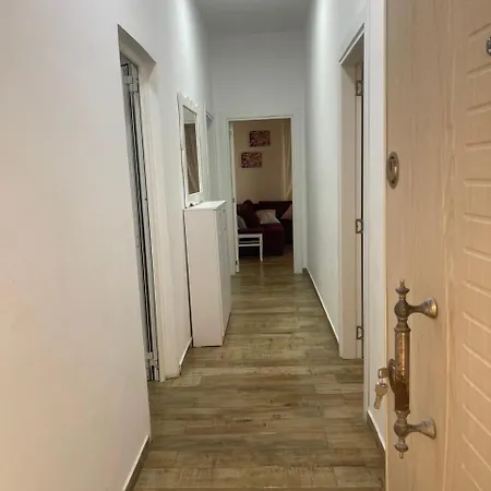 Neell * Golem (Tirana)