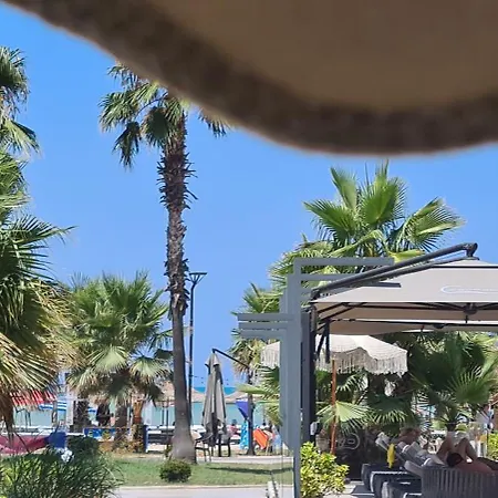 Apartament Neell Golem (Tirana)