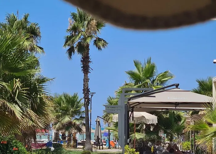 アパート Neell ゴーレム